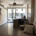 Aparthotel Santa Suites- Near Saint Nicholas Church