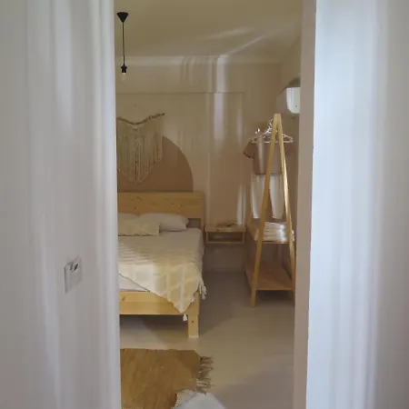 Santa Suites- Near Saint Nicholas Church