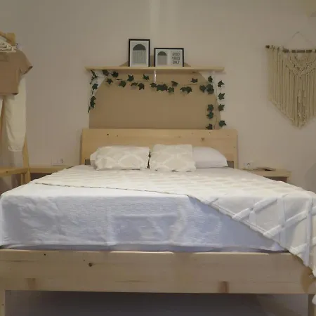 Santa Suites- Near Saint Nicholas Church