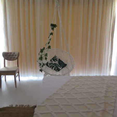Апарт-отель Santa Suites- Near Saint Nicholas Church