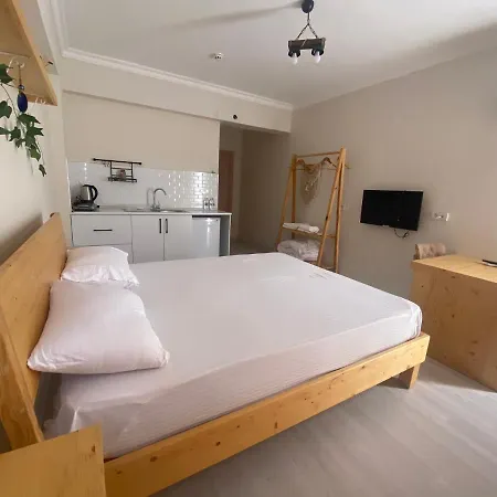 Santa Suites- Near Saint Nicholas Church Апарт-отель