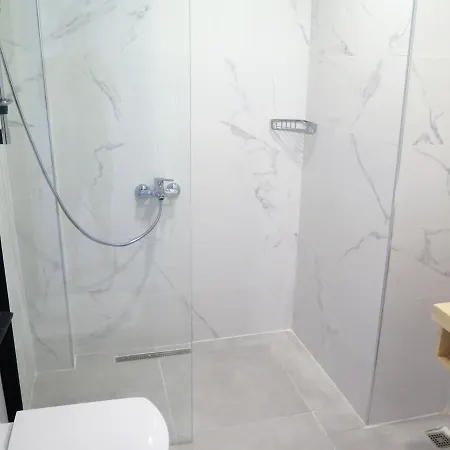 Santa Suites- Near Saint Nicholas Church