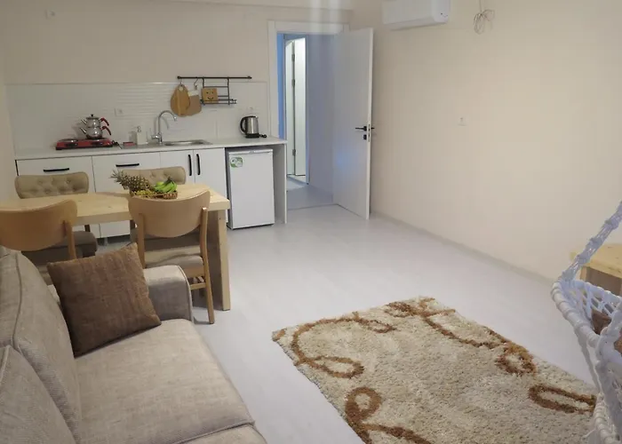 Santa Suites- Near Saint Nicholas Church