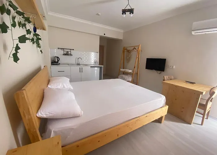 Santa Suites- Near Saint Nicholas Church Aparthotel