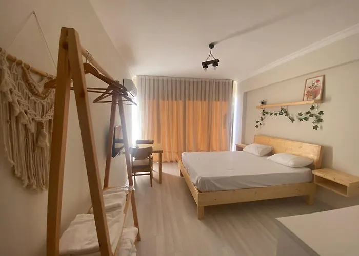 Santa Suites- Near Saint Nicholas Church