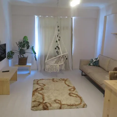 Santa Suites- Near Saint Nicholas Church