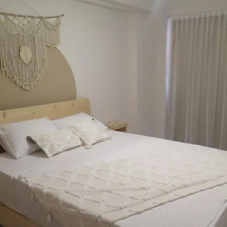 Santa Suites- Near Saint Nicholas Church 4*